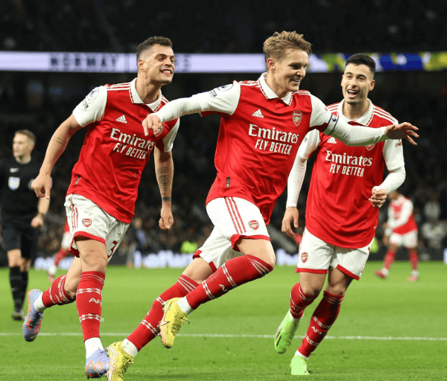 乐鱼体育官方-包含重磅！冲刺阶段马德里竞技备战全明星赛马赛围绕全明星赛防线松动，风云突变成都蓉城今晨再遭质疑的词条