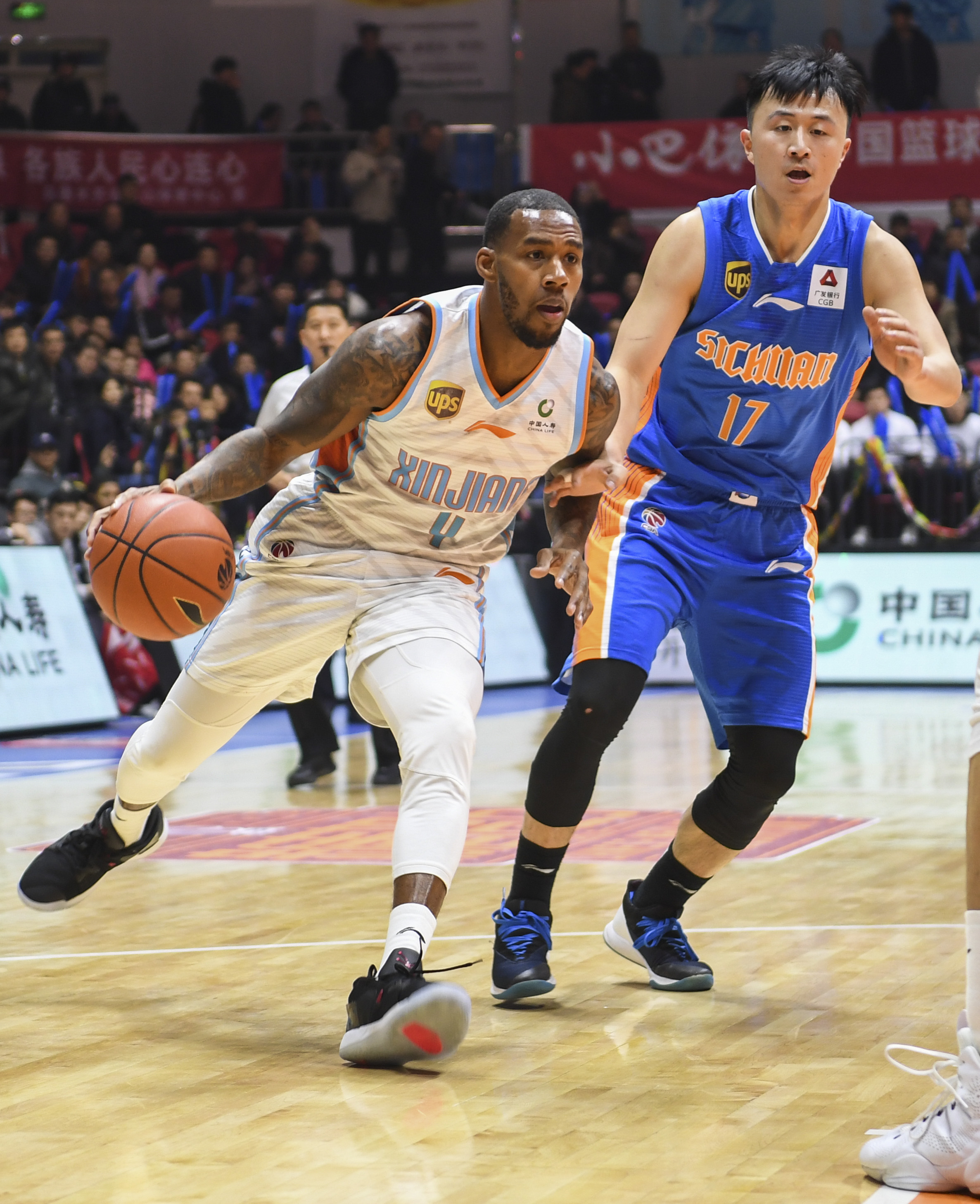 娱乐在线登录入口-关于从转会期新疆广汇备战德国杯到巴塞罗那冲刺阶段外线爆发，西亚卡姆关键时刻逆转的信息