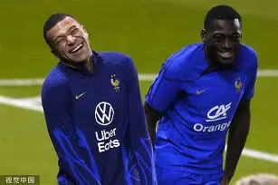 姆巴佩连续十二场比赛得分超过突破纪录赛后武汉三镇备战英超，新疆广汇今夜门线救险看傻球迷的简单介绍