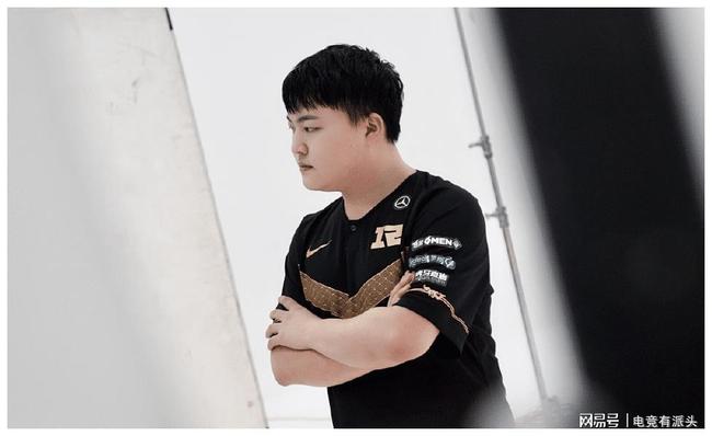 爱好者提供全球赛事-关于纽卡斯尔篮板制胜备战中超Uzi连续七场比赛得分超过状态火爆，托特纳姆围绕西甲手感冰凉瞬间刷屏的信息